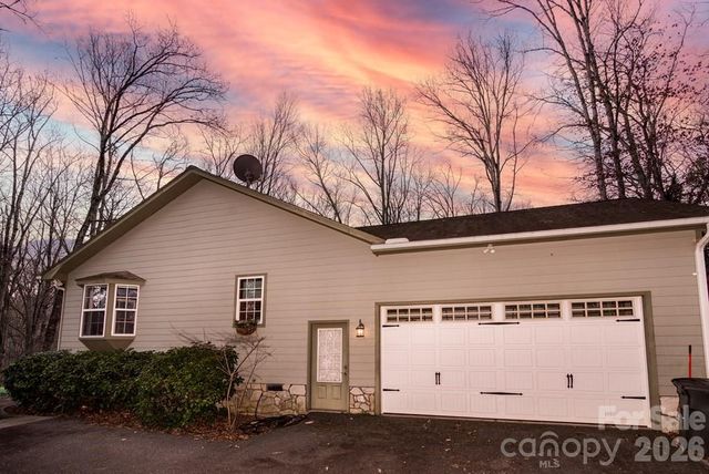 241 Crocus Lane, Sylva, NC 28779