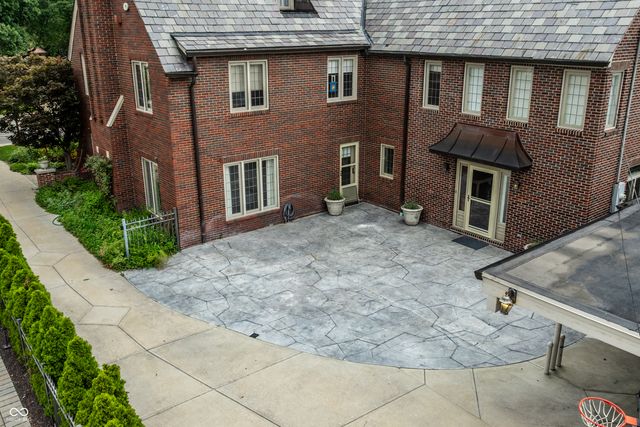 5673 N Pennsylvania Street, Indianapolis, IN 46220