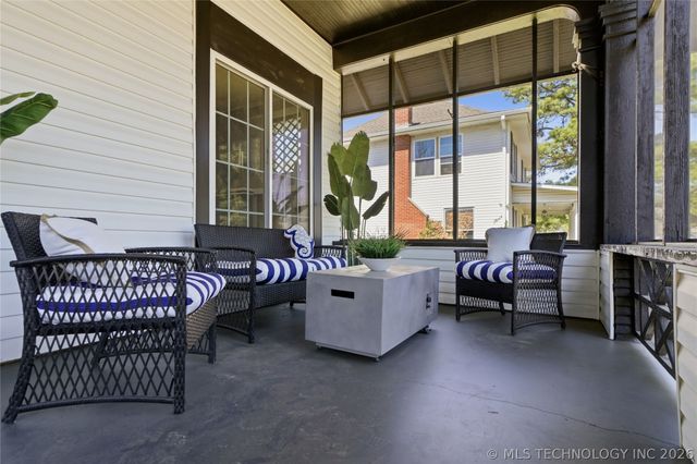 606 S Independence Street, Sapulpa, OK 74066