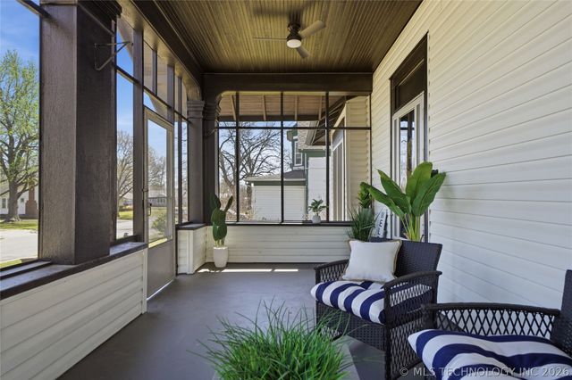 606 S Independence Street, Sapulpa, OK 74066