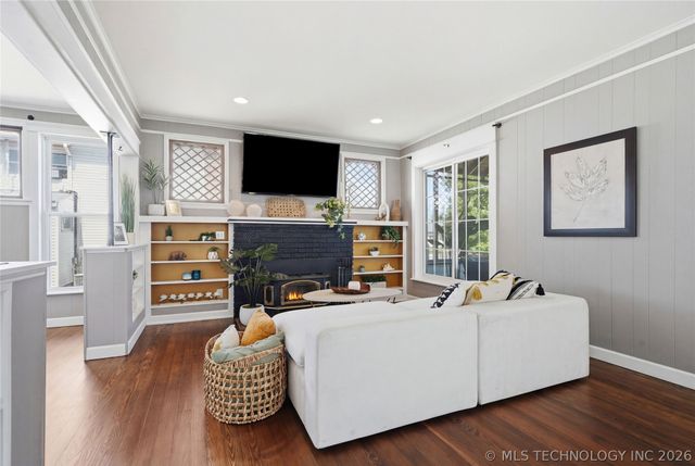 606 S Independence Street, Sapulpa, OK 74066