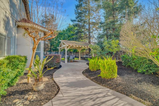 1940 Erin Way, Turlock, CA 95382