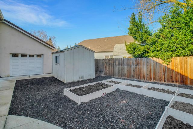 1940 Erin Way, Turlock, CA 95382
