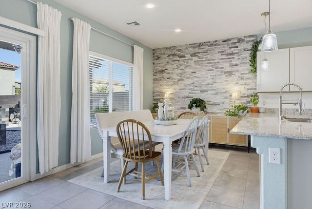 7314 Glimmer Point Street, North Las Vegas, NV 89084