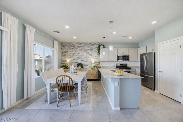 7314 Glimmer Point Street, North Las Vegas, NV 89084