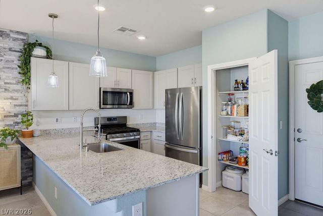 7314 Glimmer Point Street, North Las Vegas, NV 89084