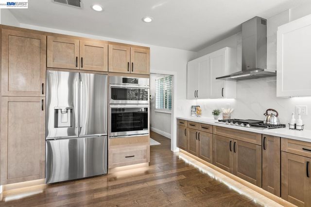 1048 Peppermill Ct, Concord, CA 94518