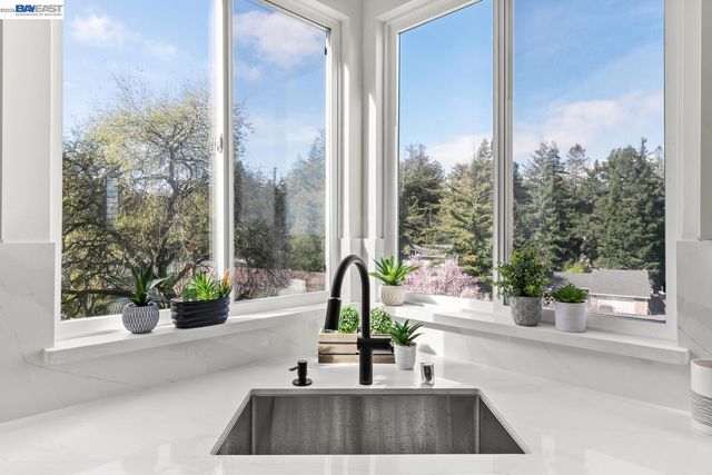 1048 Peppermill Ct, Concord, CA 94518