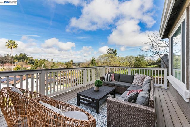 1048 Peppermill Ct, Concord, CA 94518