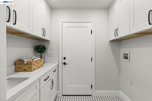 1048 Peppermill Ct, Concord, CA 94518