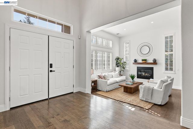 1048 Peppermill Ct, Concord, CA 94518