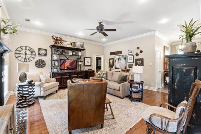 880 Nottingham Drive, Conway, AR 72034