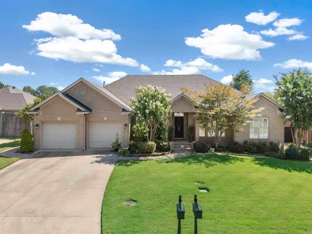 880 Nottingham Drive, Conway, AR 72034