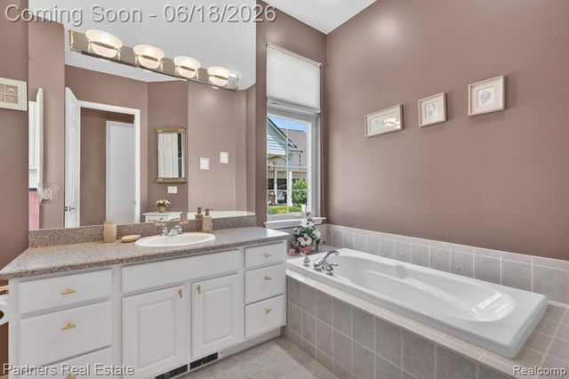 4632 Villa France Drive, Brighton, MI 48116