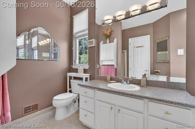 4632 Villa France Drive, Brighton, MI 48116