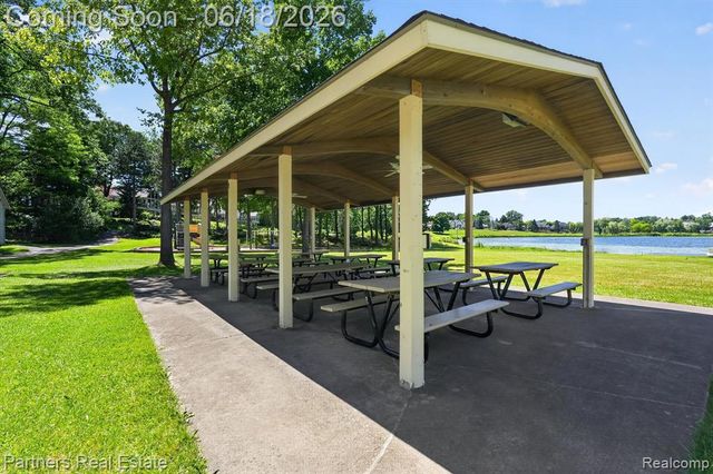4632 Villa France Drive, Brighton, MI 48116