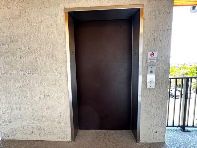 10455 NW 82nd Street 35, Doral, FL 33178