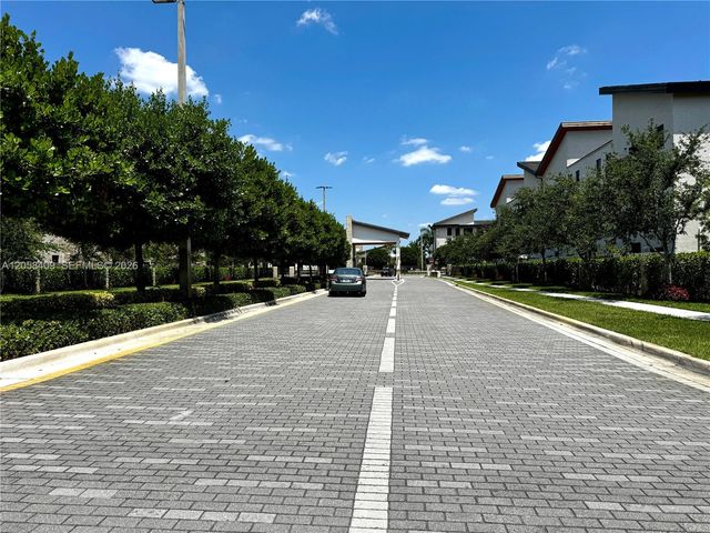 10455 NW 82nd Street 35, Doral, FL 33178