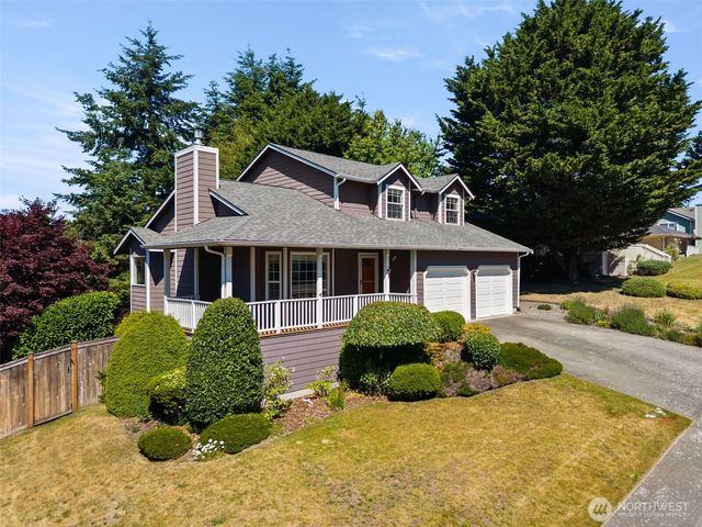 26227 Montera Loop NE, Kingston, WA 98346