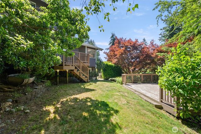 26227 Montera Loop NE, Kingston, WA 98346