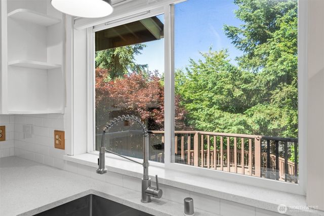 26227 Montera Loop NE, Kingston, WA 98346