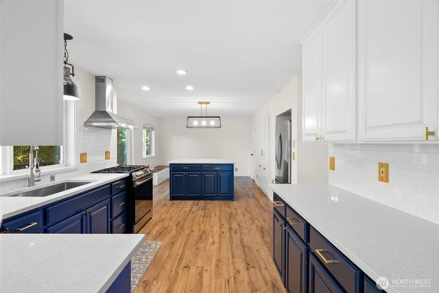 26227 Montera Loop NE, Kingston, WA 98346