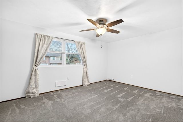 930 ACADEMY HEIGHTS DR, Hempfield Twp, PA 15601
