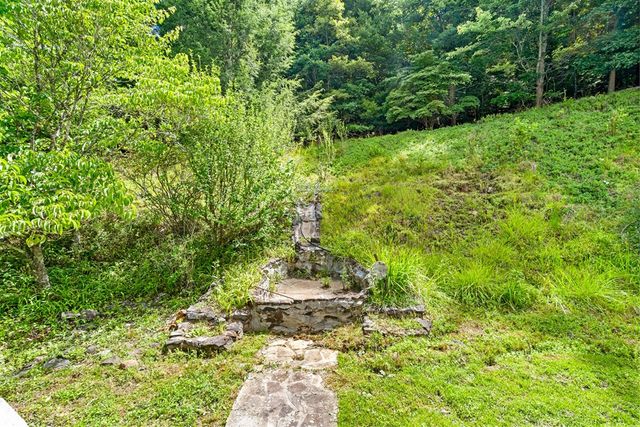 810 Hog Creek Road, Hiawassee, MS 39546