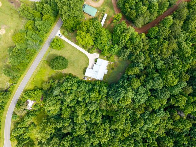 810 Hog Creek Road, Hiawassee, MS 39546