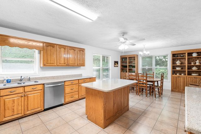 810 Hog Creek Road, Hiawassee, MS 39546