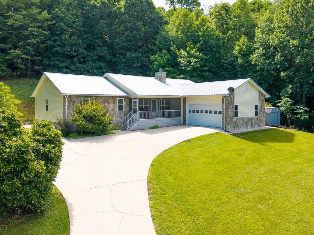 810 Hog Creek Road, Hiawassee, MS 39546