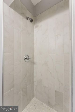 8209 FLOWER AVE, Takoma Park, MD 20912