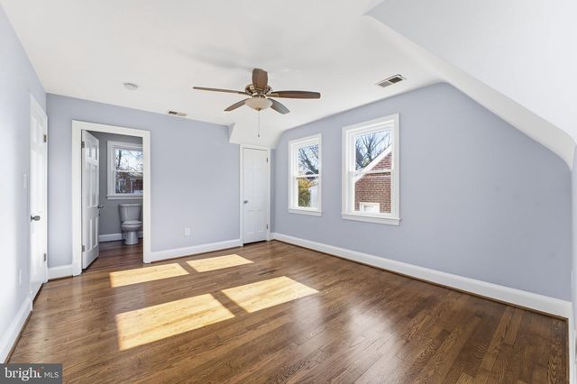 8209 FLOWER AVE, Takoma Park, MD 20912