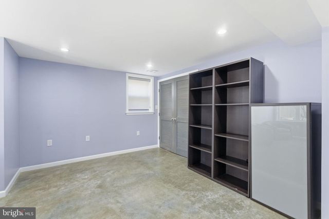 8209 FLOWER AVE, Takoma Park, MD 20912