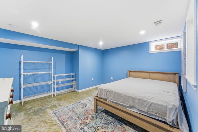 8209 FLOWER AVE, Takoma Park, MD 20912