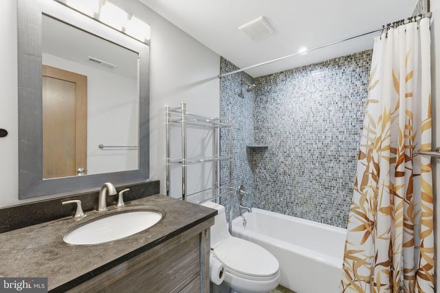 8209 FLOWER AVE, Takoma Park, MD 20912