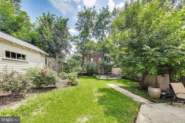 8209 FLOWER AVE, Takoma Park, MD 20912