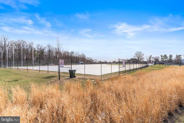 8209 FLOWER AVE, Takoma Park, MD 20912