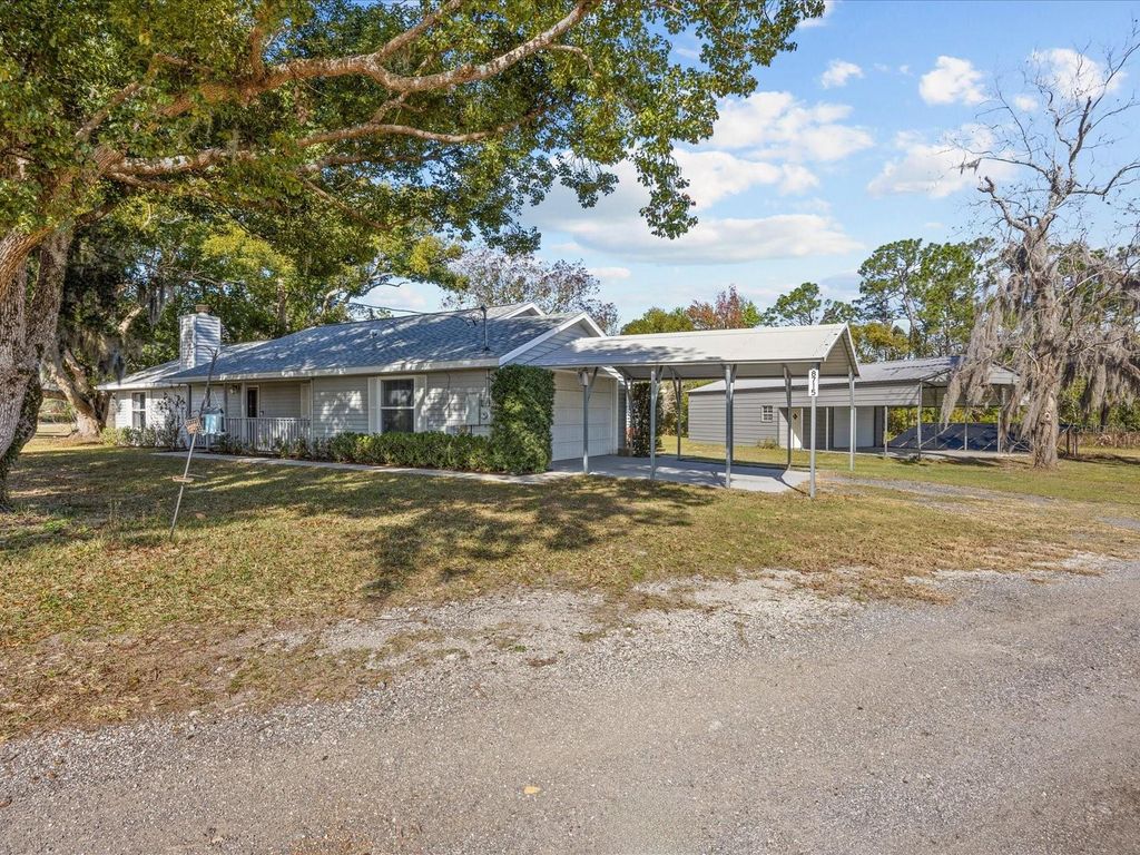 8715 PINE ISLAND ROAD, Clermont, FL 34711