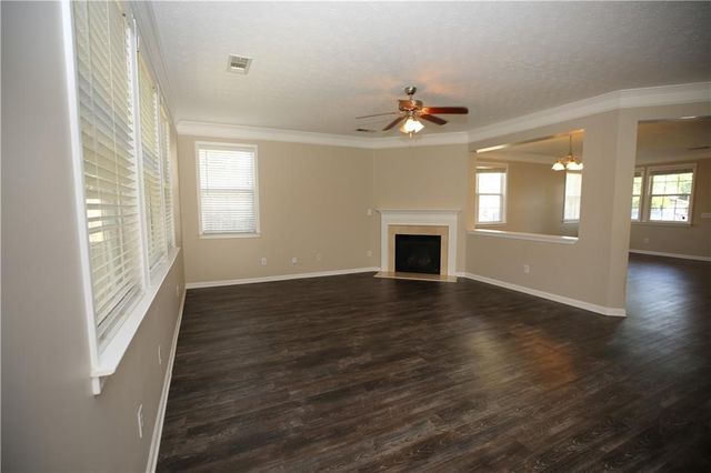 173 Parkmont Court, Dallas, GA 30132