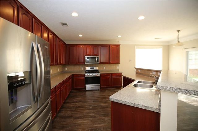 173 Parkmont Court, Dallas, GA 30132