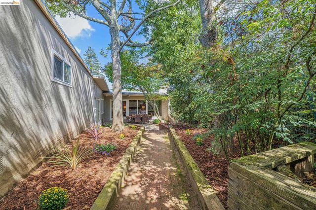 1024 Overlook Rd, Berkeley, CA 94708