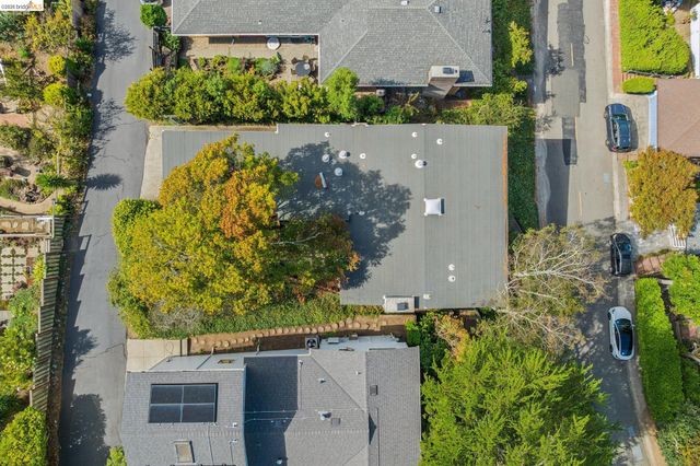 1024 Overlook Rd, Berkeley, CA 94708