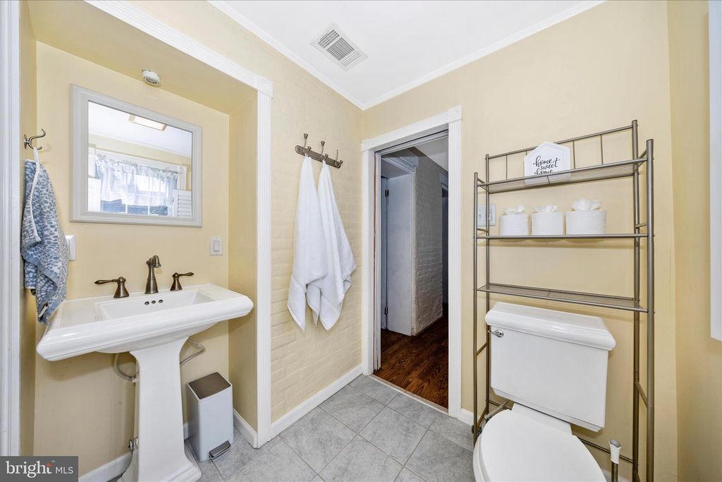 Image 28 of property listing at 3632 BUCKEYSTOWN PIKE, Buckeystown, MD 21717