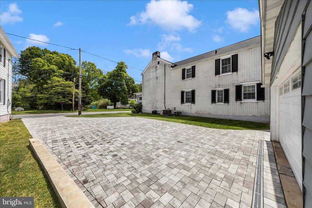 Image 38 of property listing at 3632 BUCKEYSTOWN PIKE, Buckeystown, MD 21717