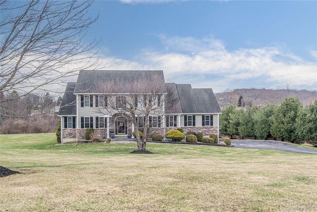 42 Reserve Way, Lagrangeville, NY 12540