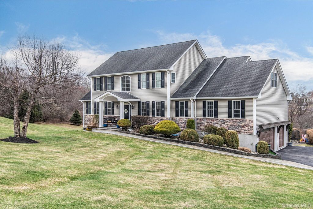 42 Reserve Way, Lagrangeville, NY 12540