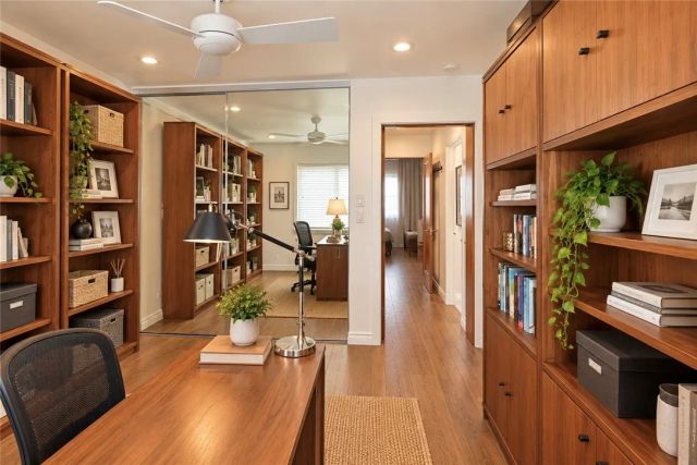 907 Electric, Seal Beach, CA 90740
