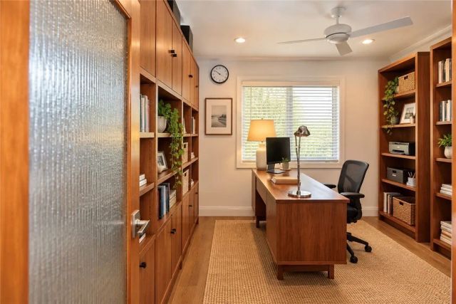 907 Electric, Seal Beach, CA 90740