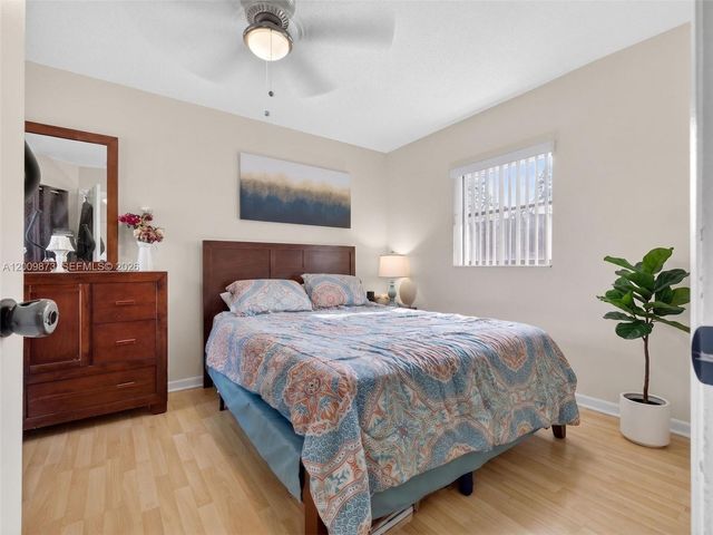 64 Meadows Dr, Boynton Beach, FL 33436